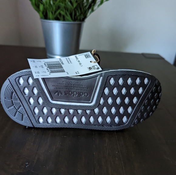 Adidas Shoe for Boys - Picture 8 of 10